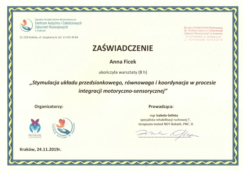 Anna Ficek – certyfikowana terapeutka integracji sensorycznej dla dzieci, Apriori Kraków, Zawiła 61A, dyplom z fizjoterapii dziecięcej i rehabilitacji